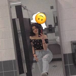 Meet your Posher, Yeimi